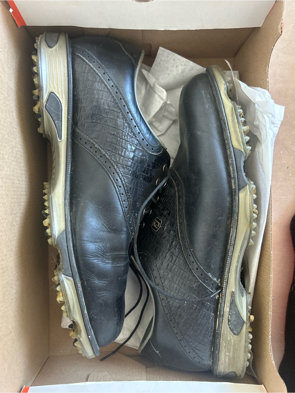 Black Men’s Spiked Golf Shoes - Classic Leather